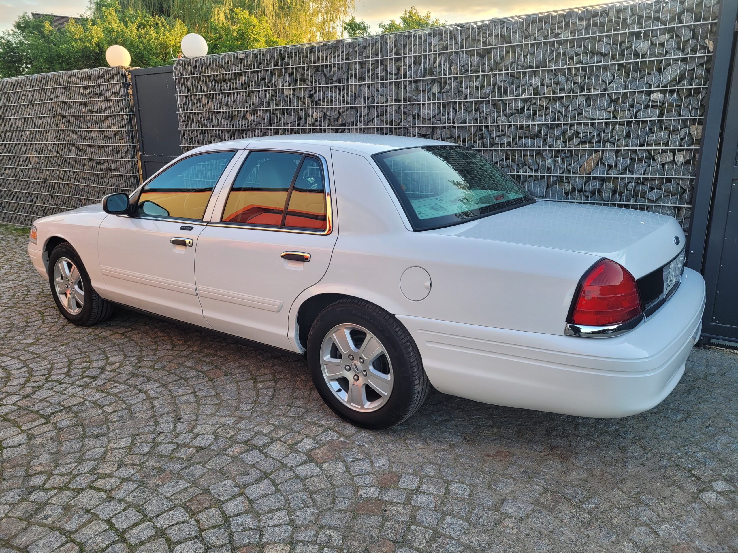 Ford Crown Victoria