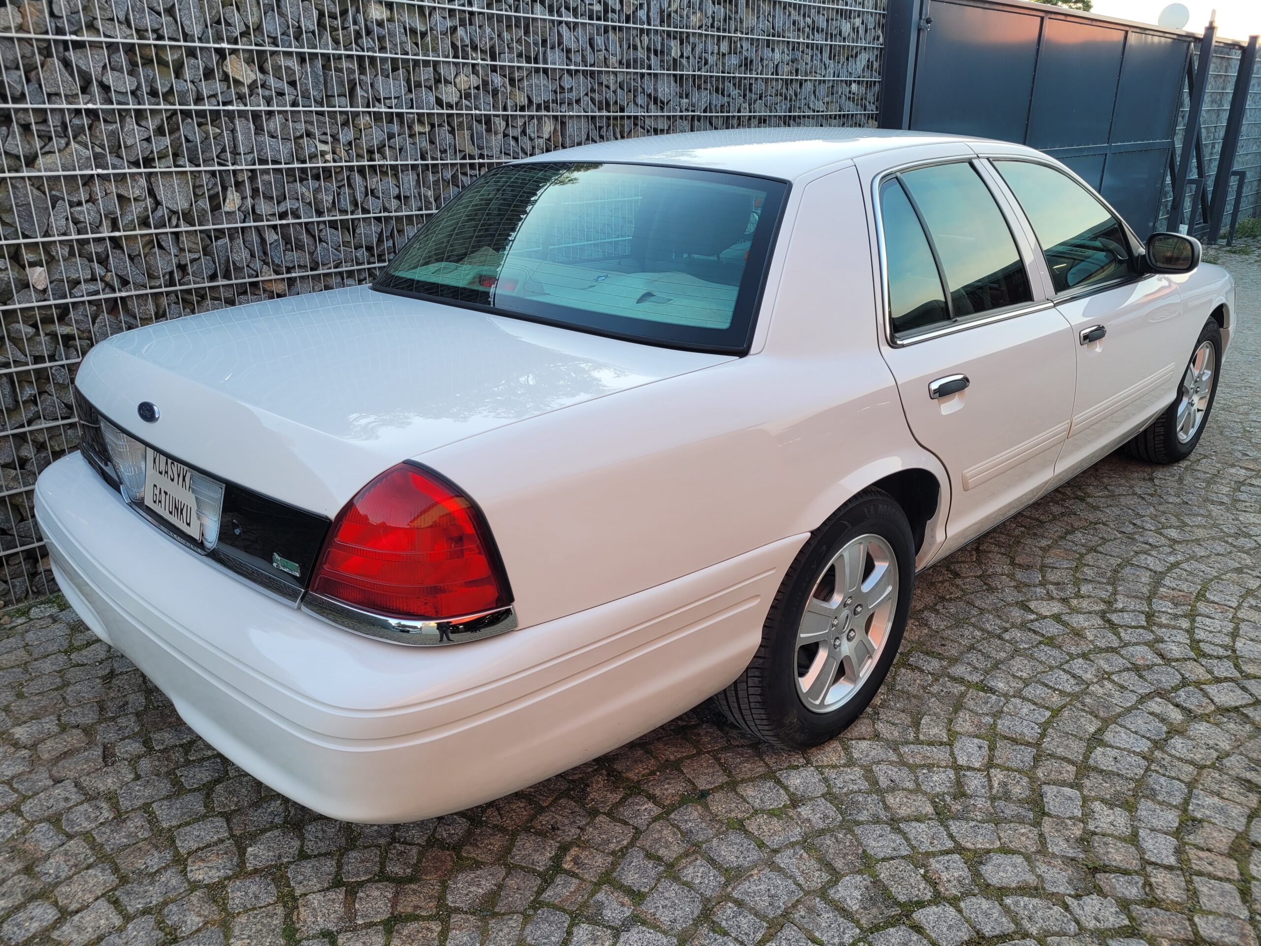 Ford Crown Victoria