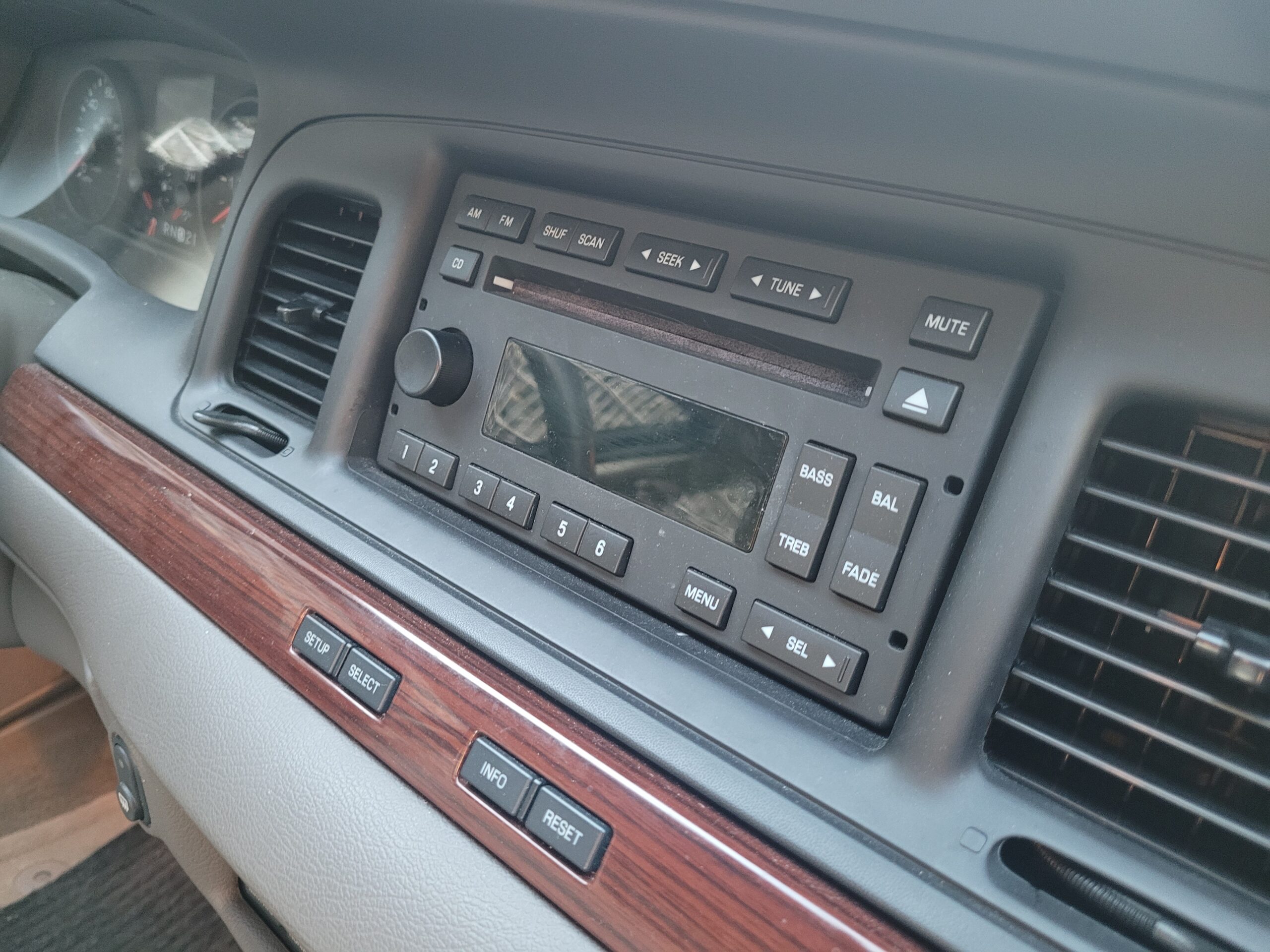 Ford Crown Victoria