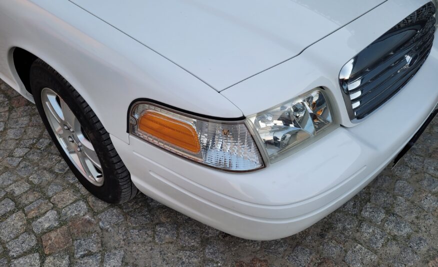 Ford Crown Victoria
