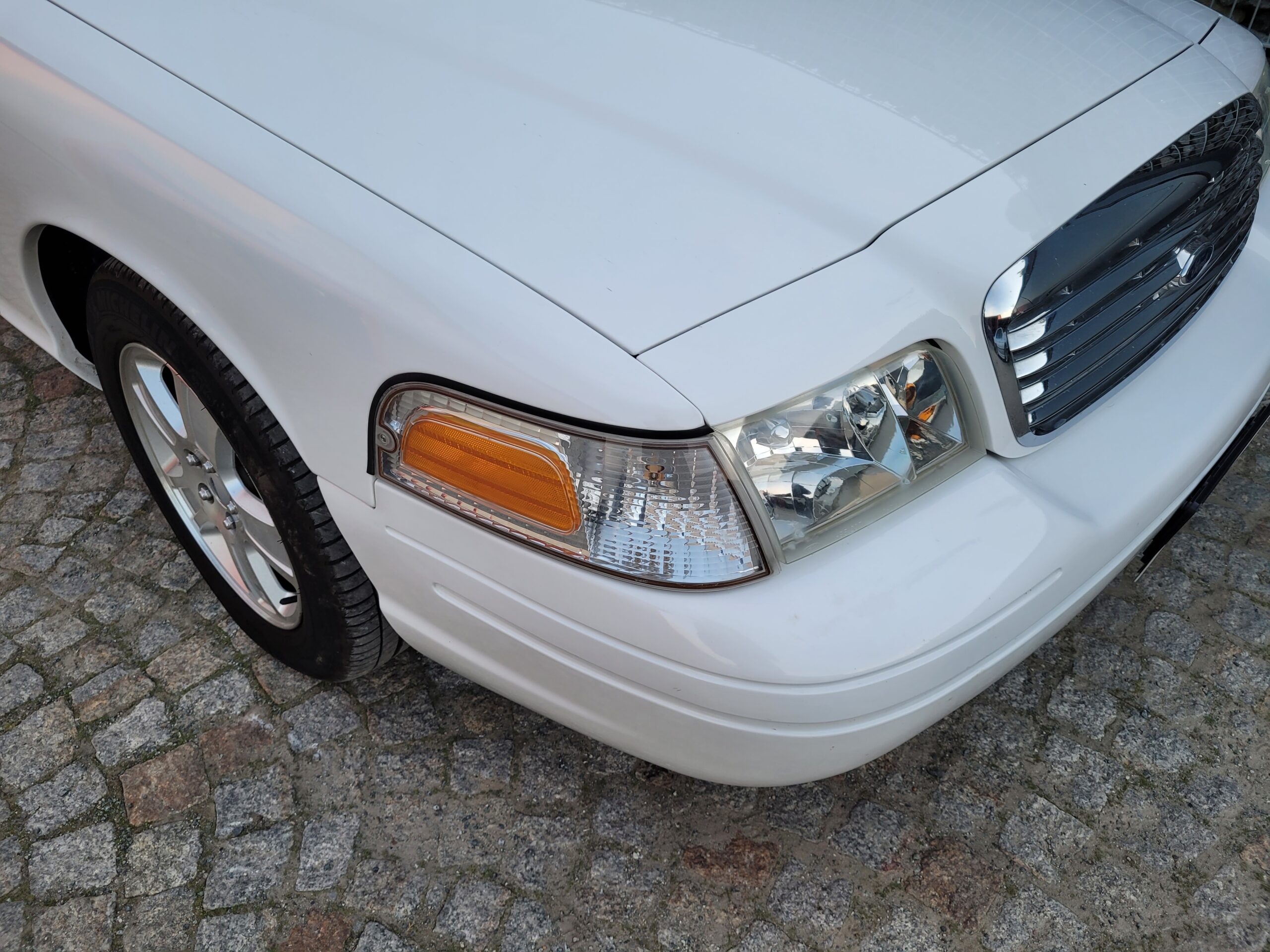 Ford Crown Victoria