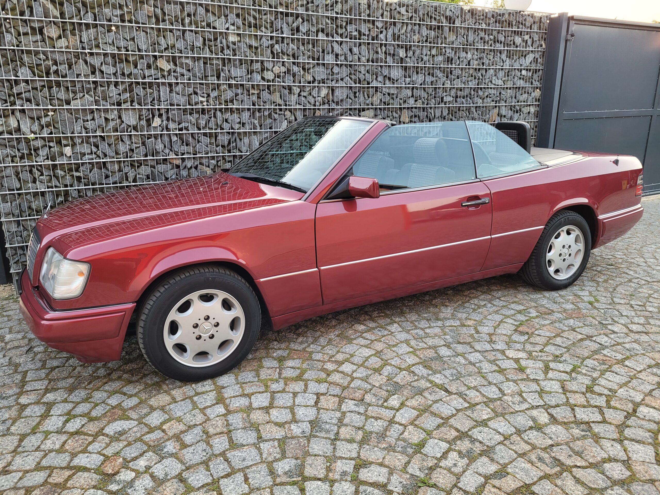 Mercedes E220 Cabriolet