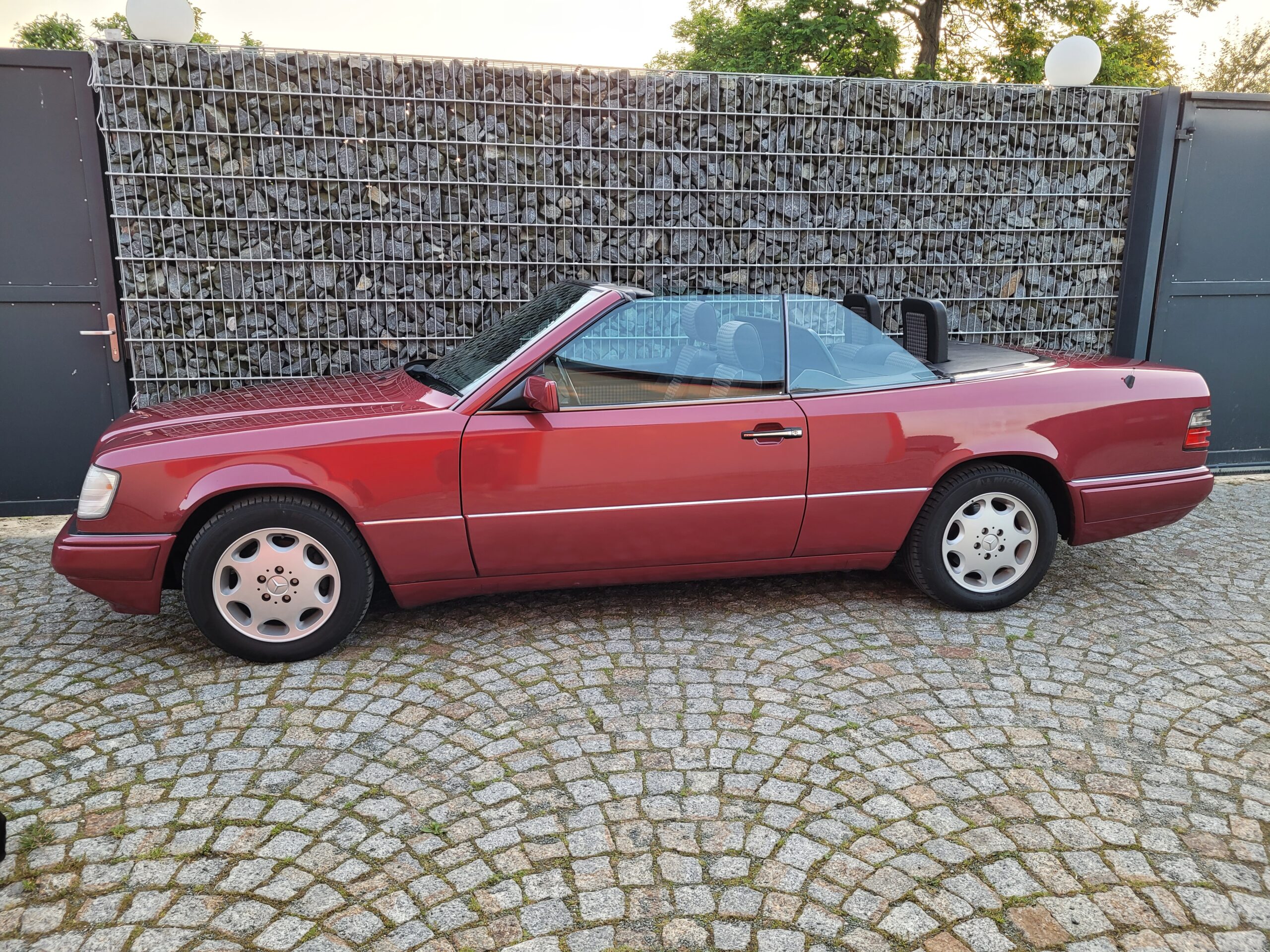 Mercedes E220 Cabriolet