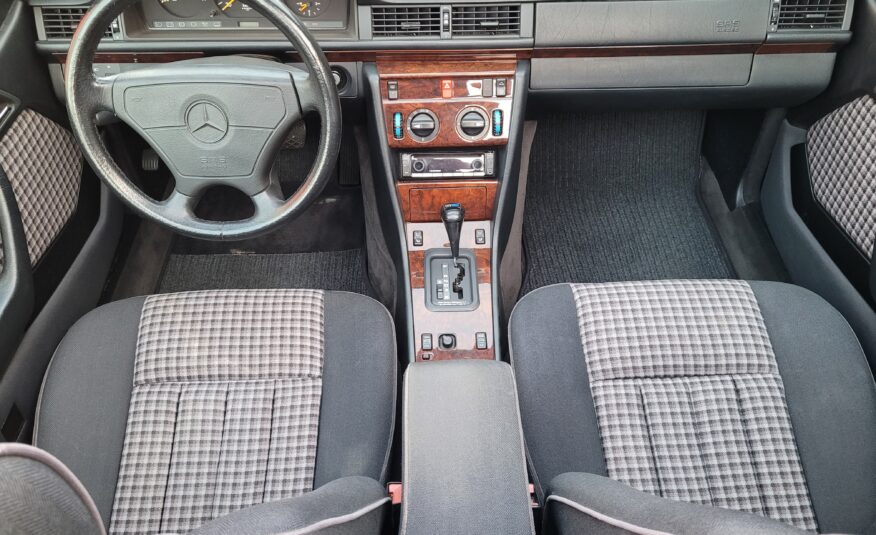 Mercedes E220 Cabriolet