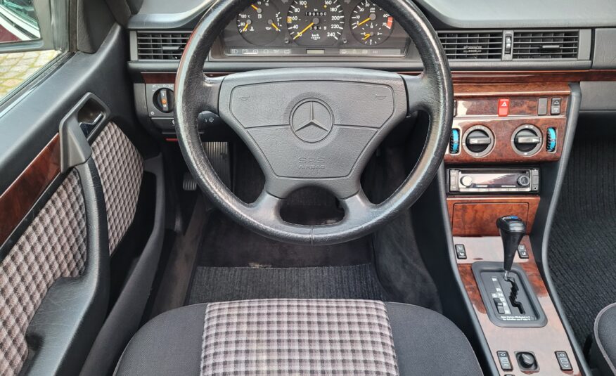 Mercedes E220 Cabriolet
