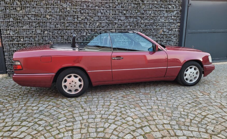 Mercedes E220 Cabriolet