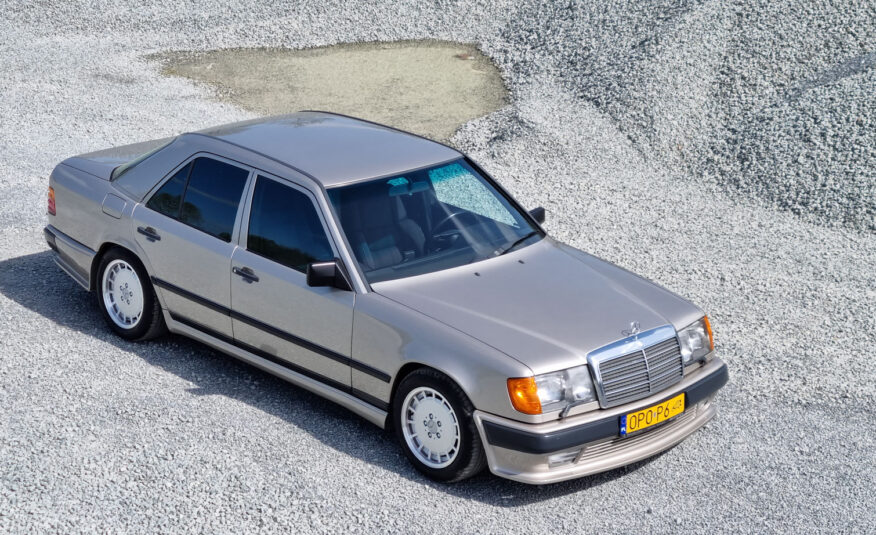 Mercedes 300E Lorinser