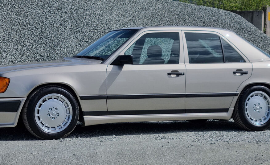 Mercedes 300E Lorinser