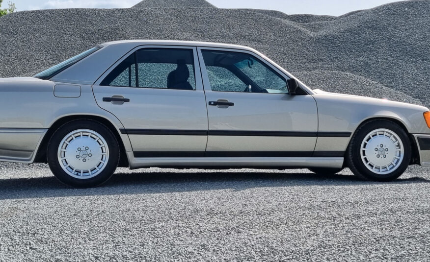 Mercedes 300E Lorinser