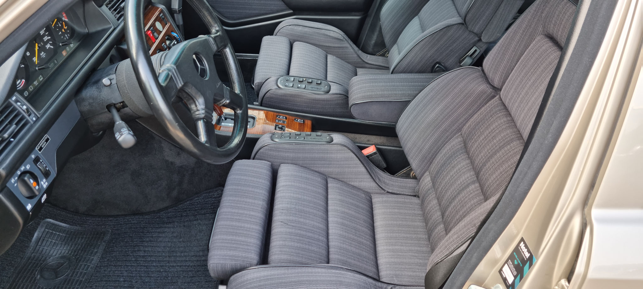 Mercedes 300E Lorinser