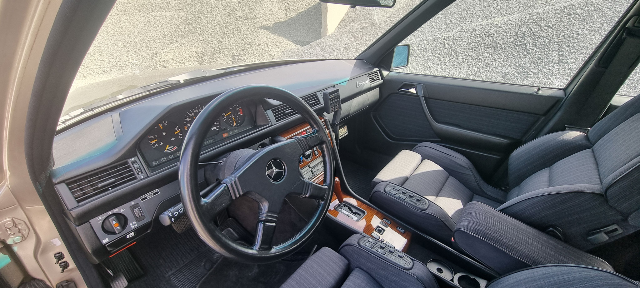 Mercedes 300E Lorinser