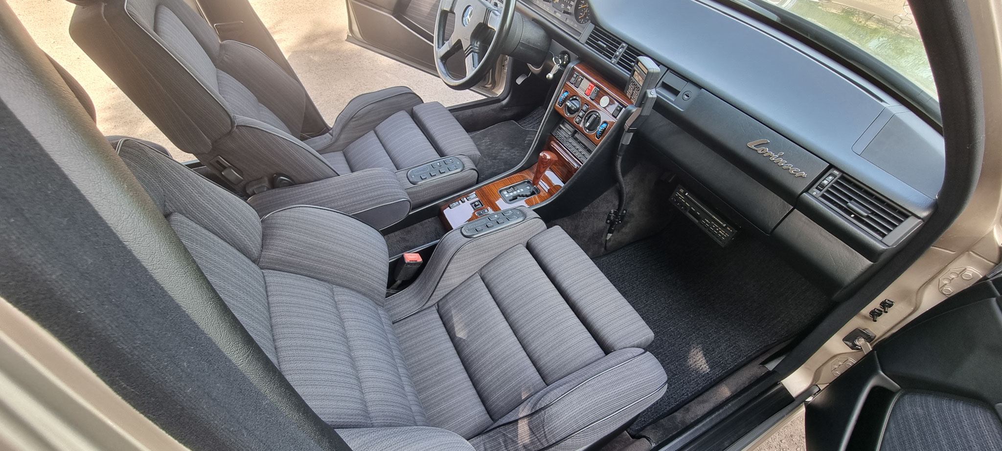 Mercedes 300E Lorinser