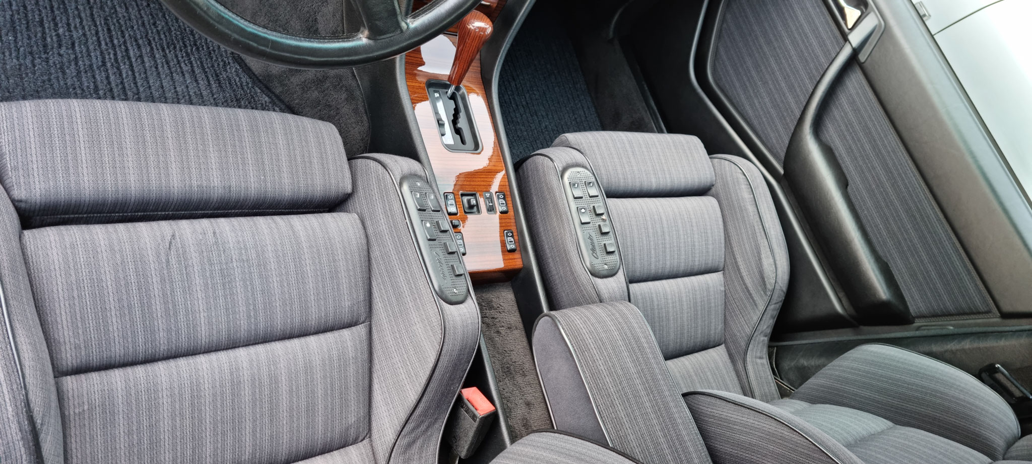 Mercedes 300E Lorinser