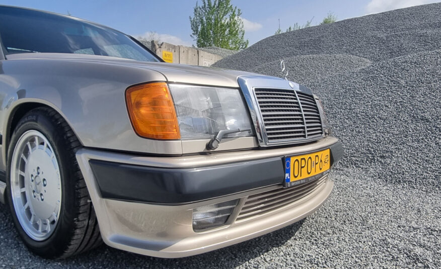 Mercedes 300E Lorinser