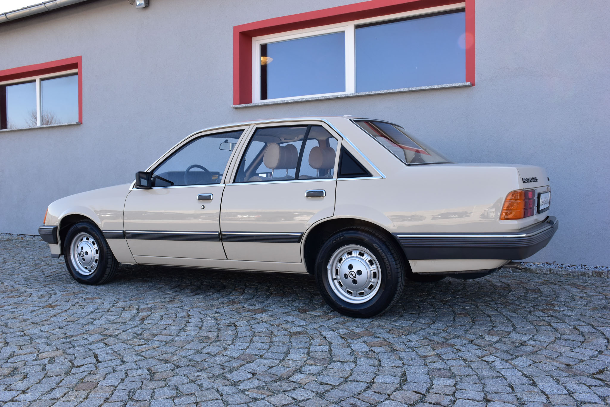 Opel Rekord 2000