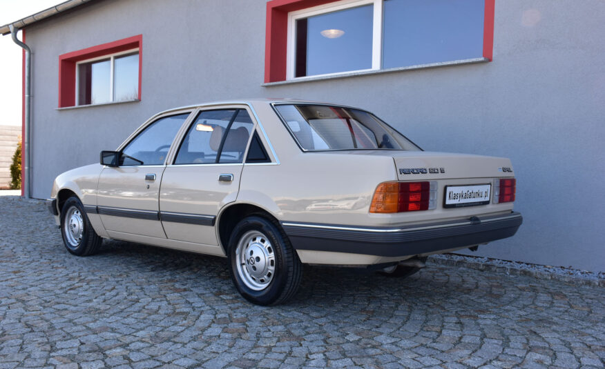 Opel Rekord 2000