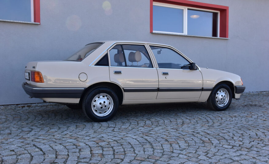 Opel Rekord 2000