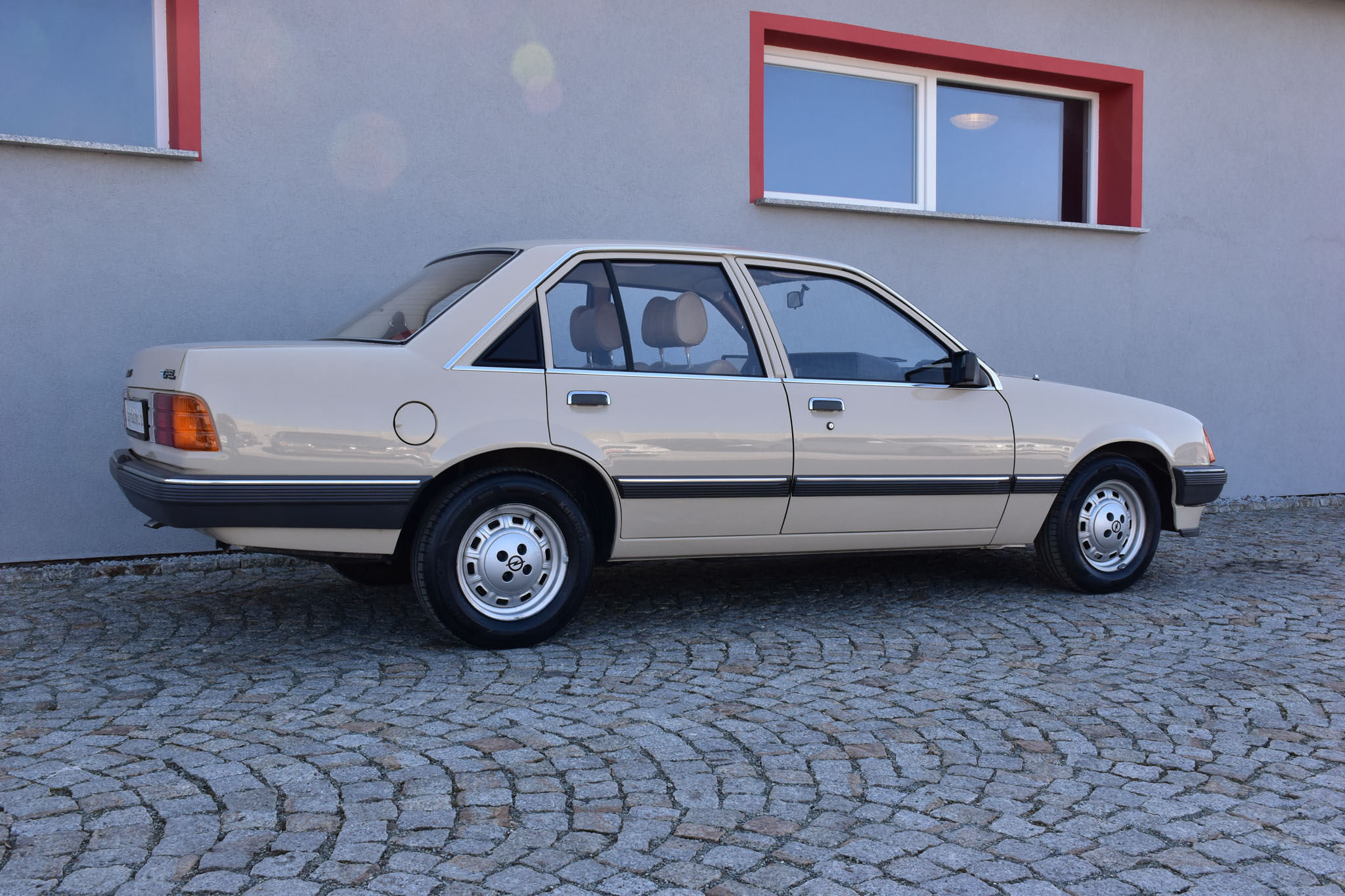 Opel Rekord 2000
