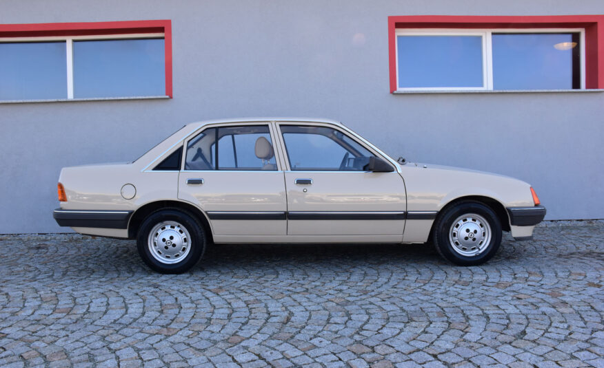 Opel Rekord 2000