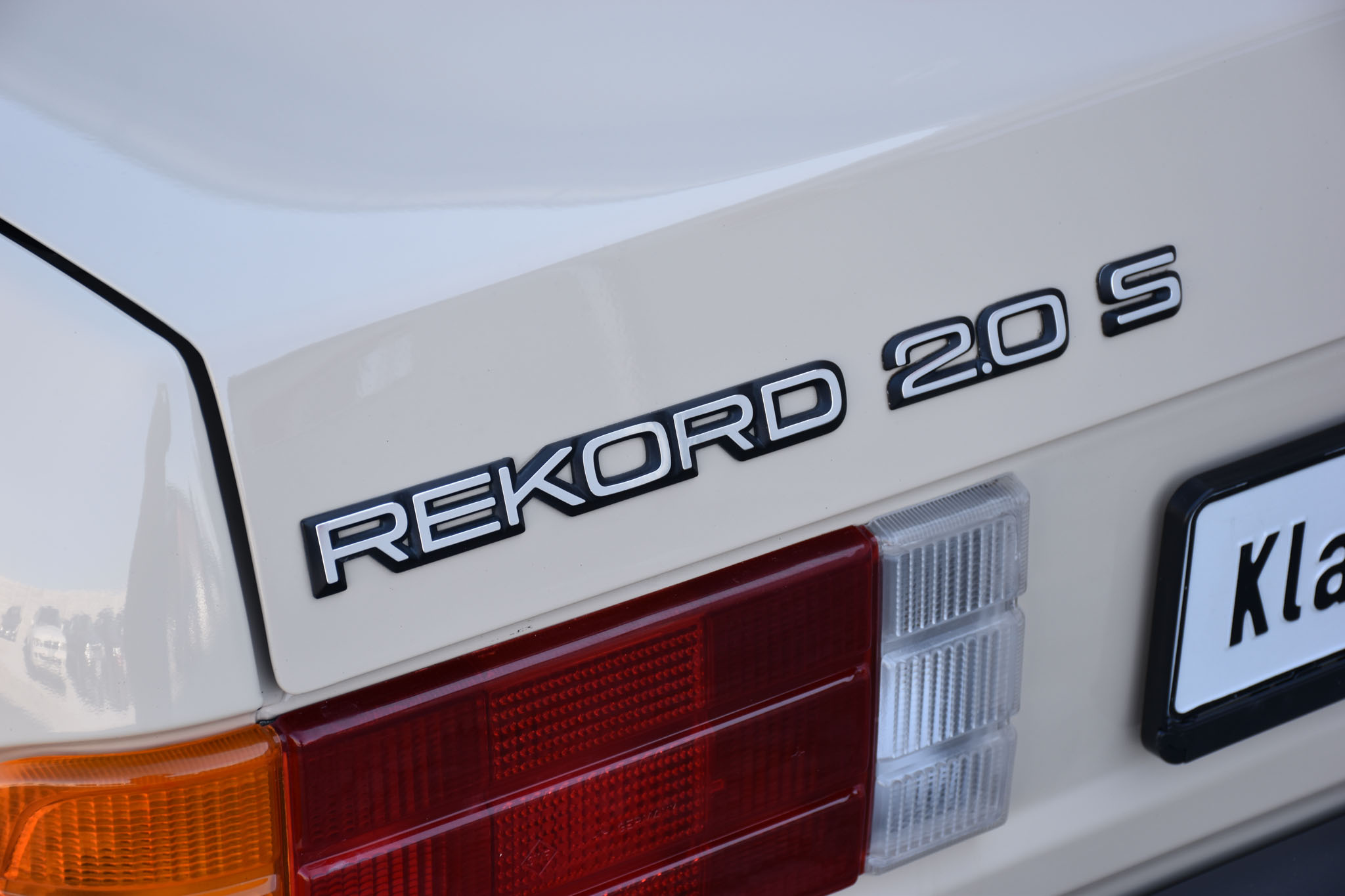 Opel Rekord 2000