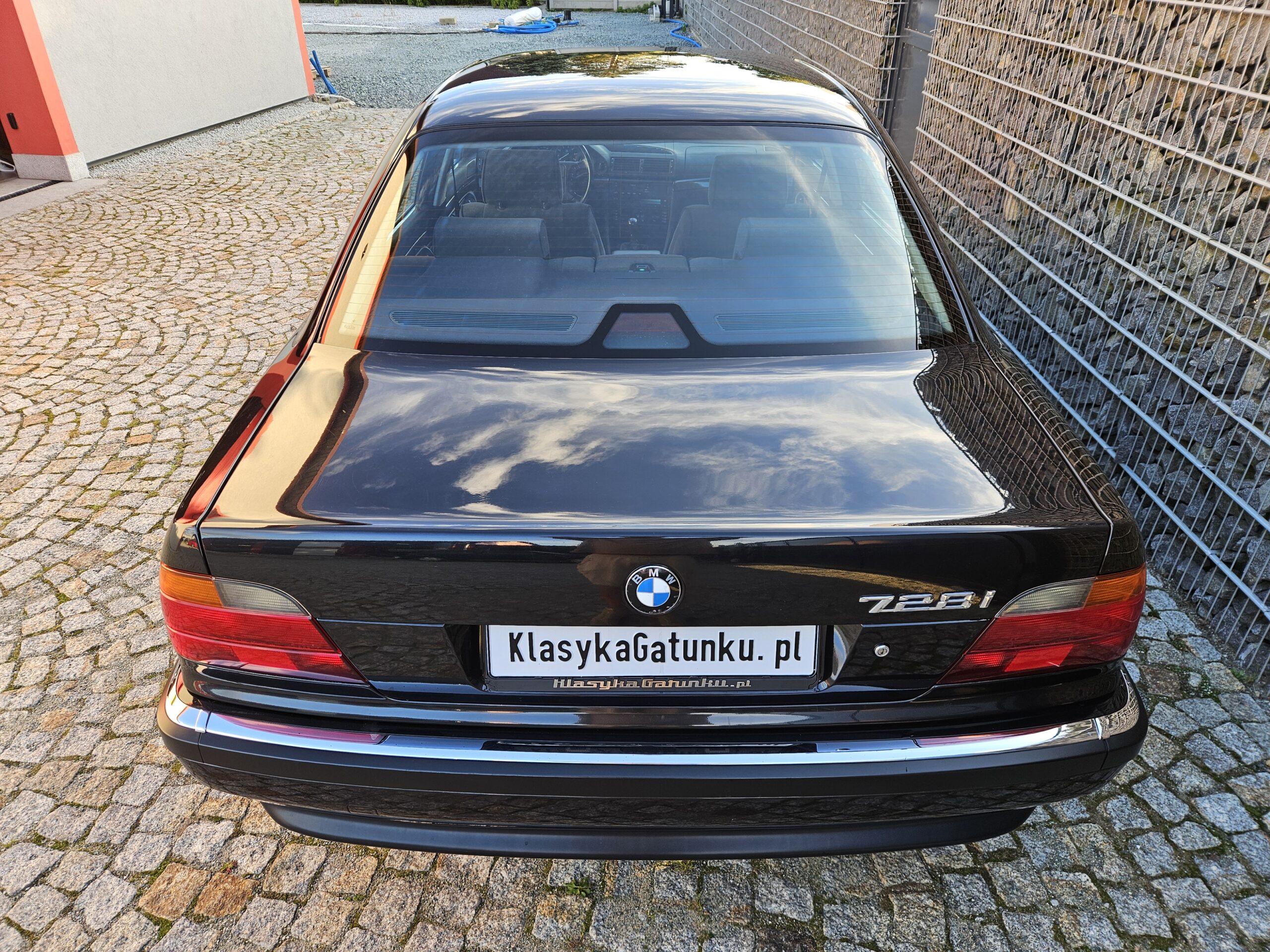 BMW 728i E38