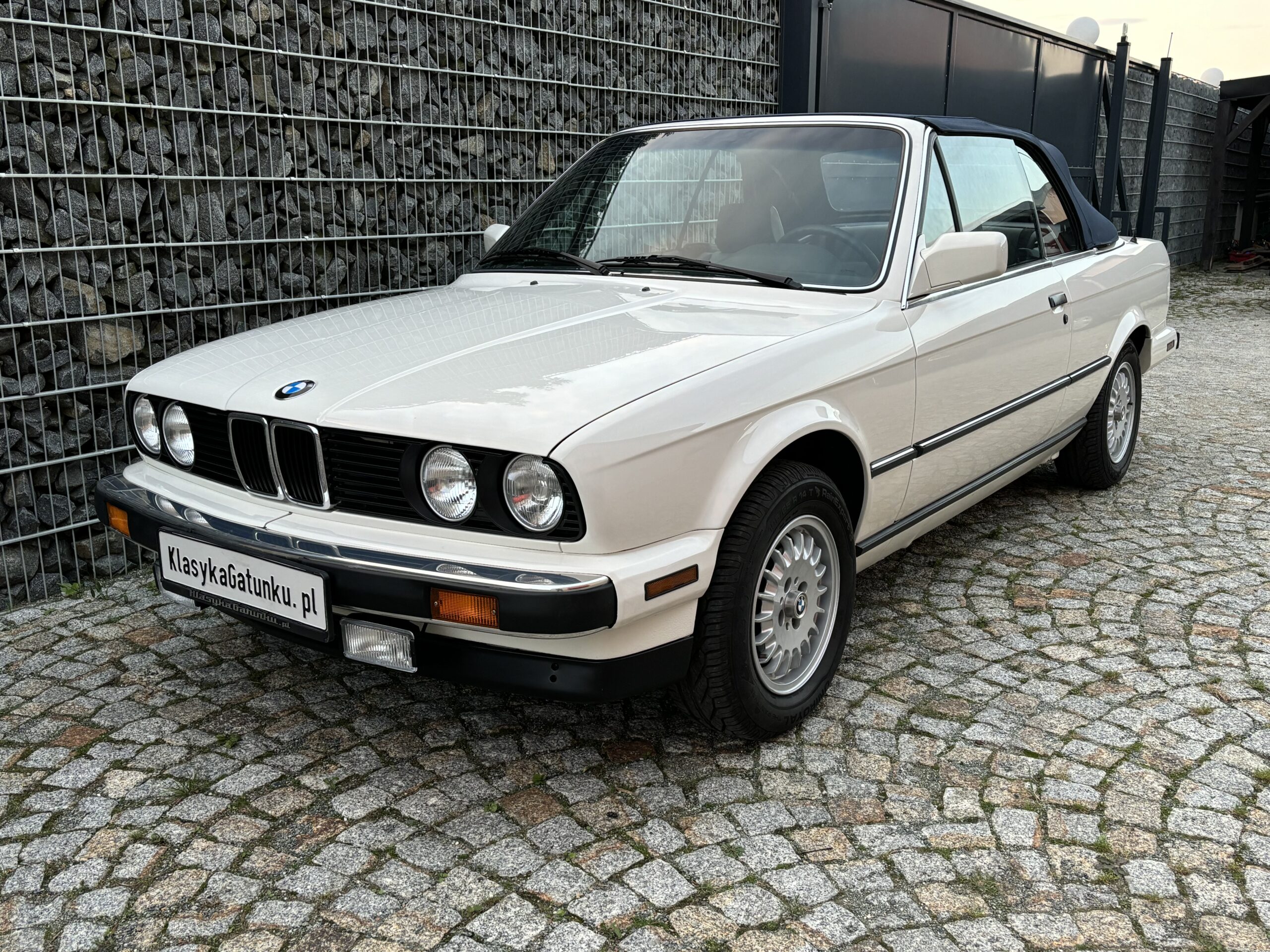 BMW 325i Cabriolet E30