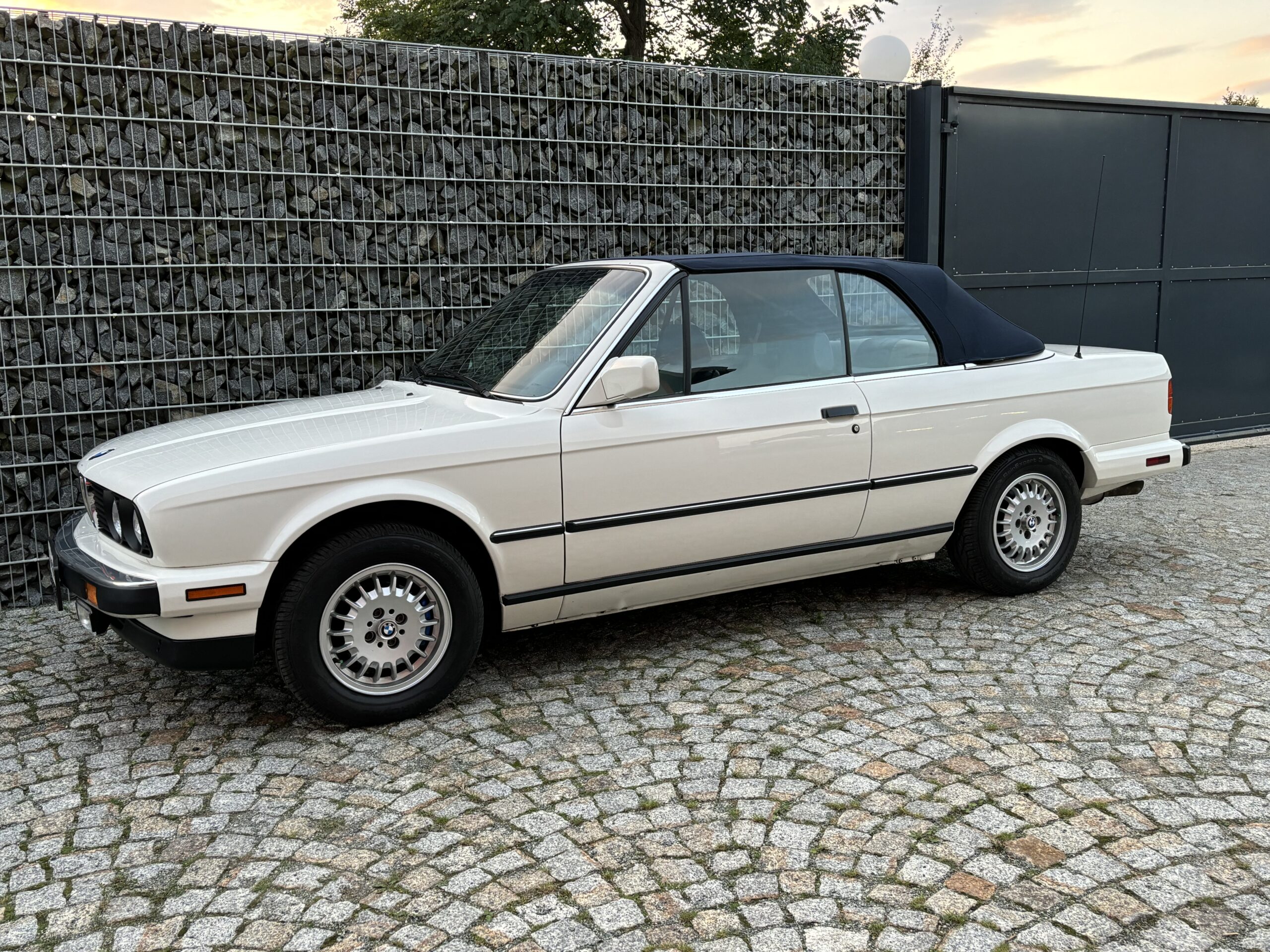 BMW 325i Cabriolet E30