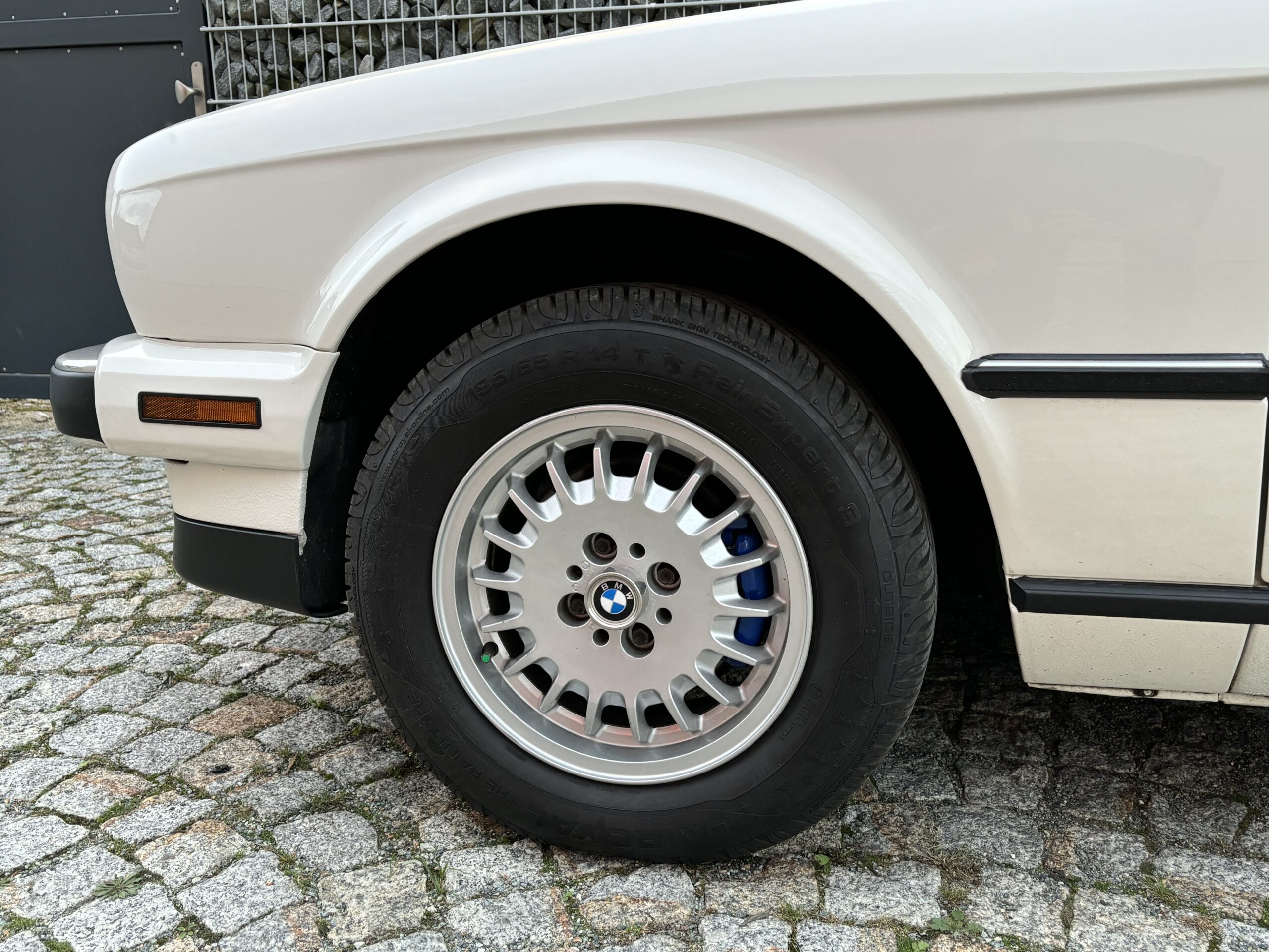 BMW 325i Cabriolet E30