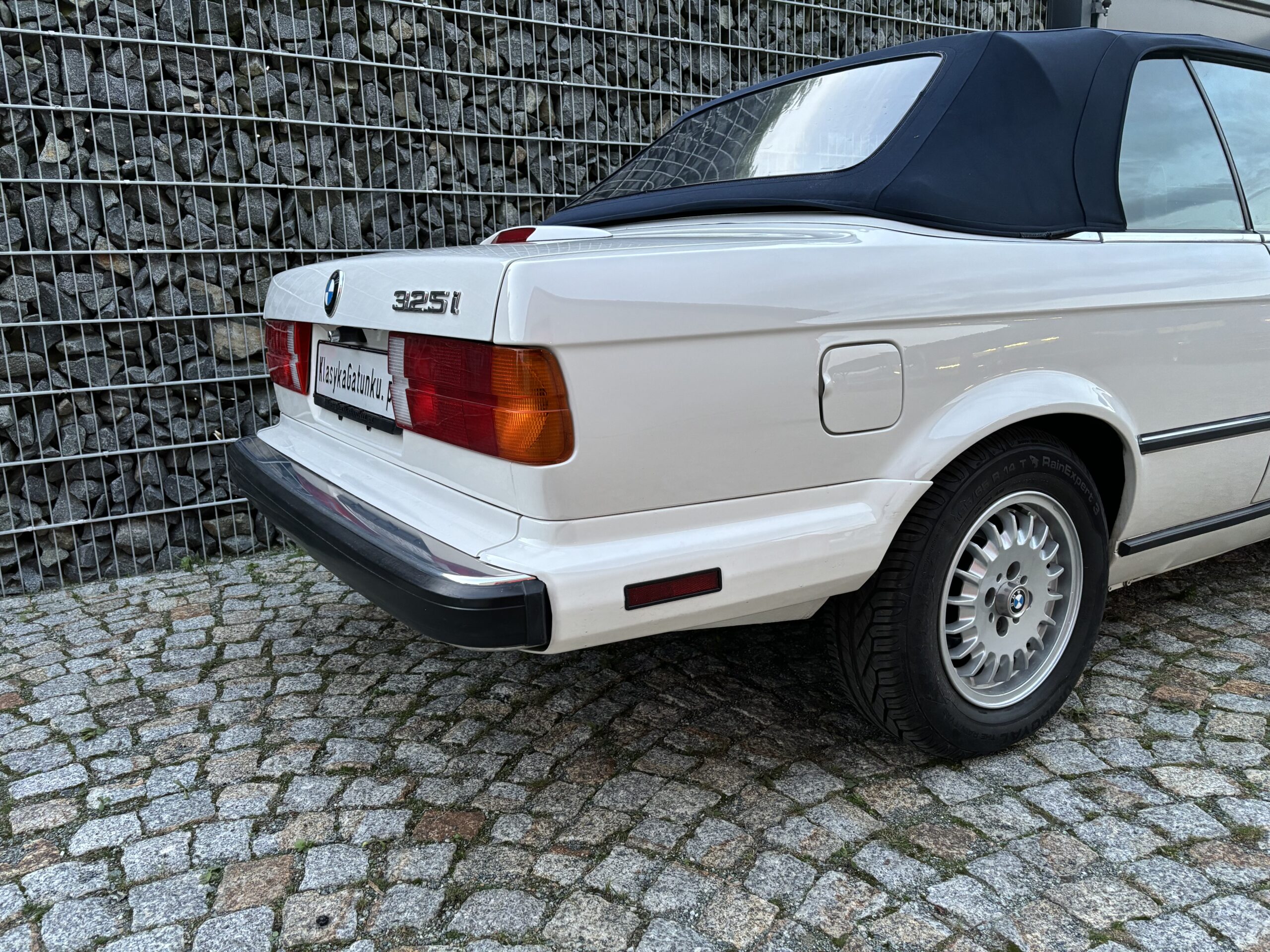 BMW 325i Cabriolet E30