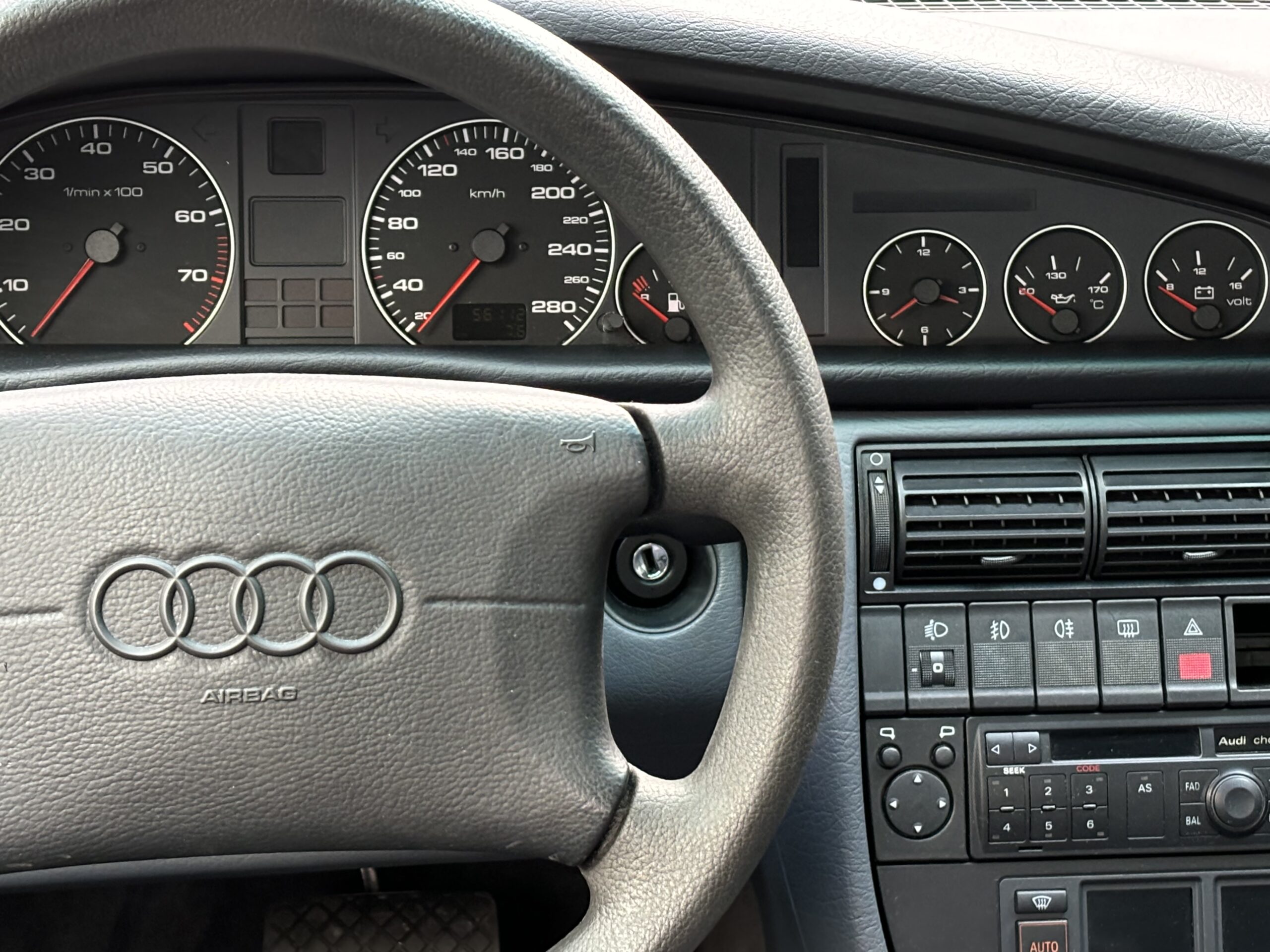 Audi A6 C4 2.6 V6