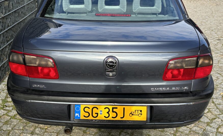 Opel Omega B 2.5V6