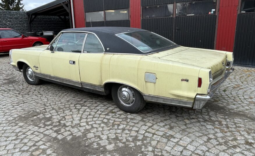 AMC Ambassador 5.6 V8